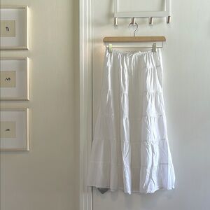 Aritzia: Wilfred ‘Bouquet’ Skirt